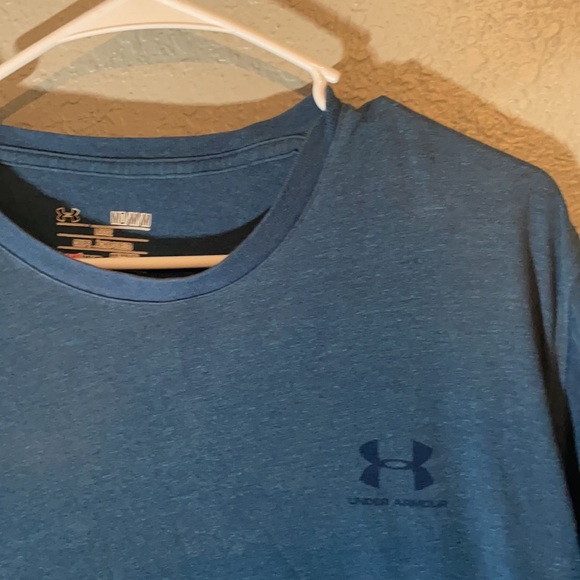 Blue Under Armour T-shirt - Picture 3 of 4